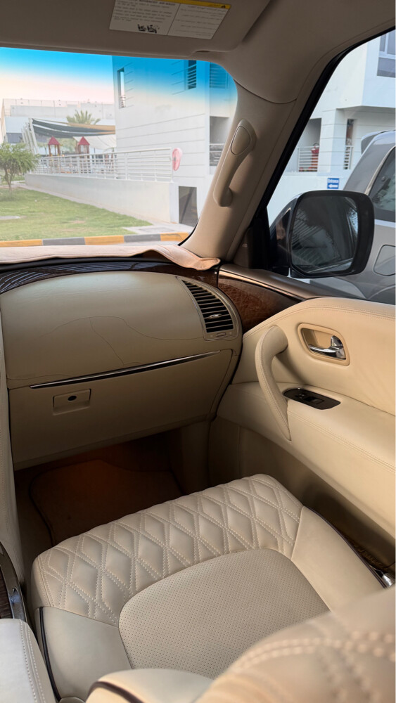 Infiniti QX56 Perfectly Maintained  - 12