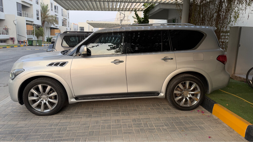 Infiniti QX56 Perfectly Maintained  - 4