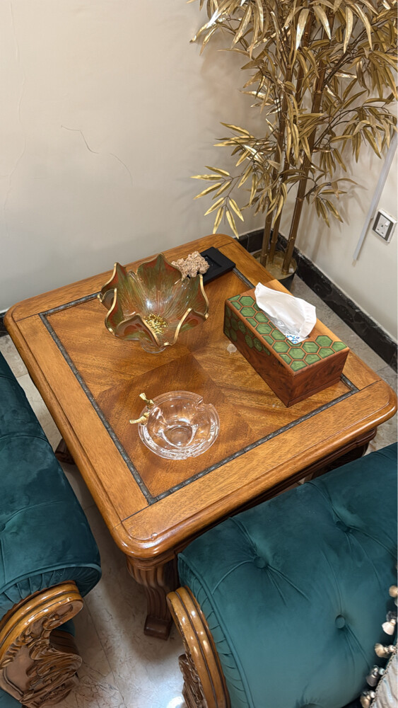 Sofas with 4 Tables - 2