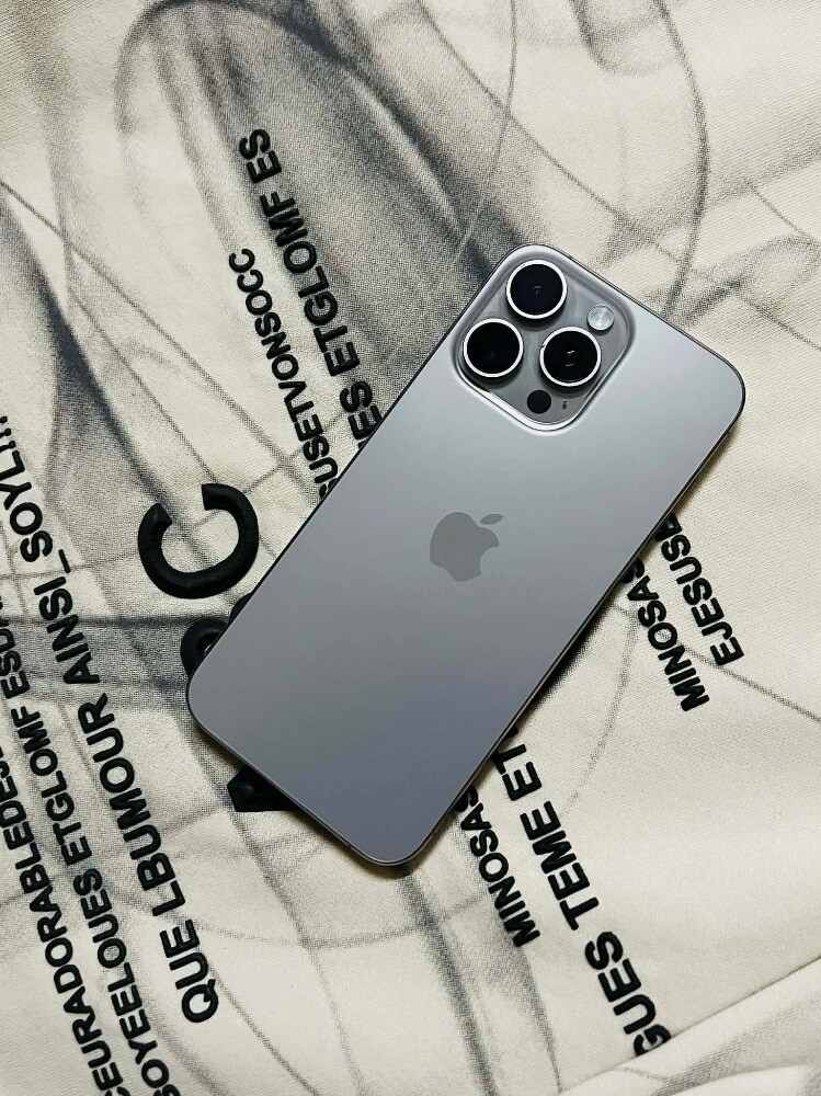iphone 15 pro max - 1