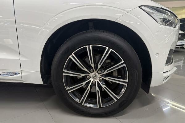 VOLVO XC60 T5 INSCRIPTION AWD 2018 - 10