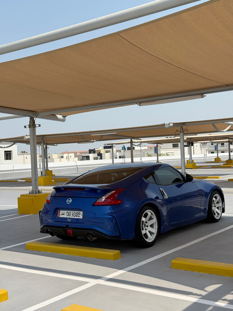 Nissan 370z - 5
