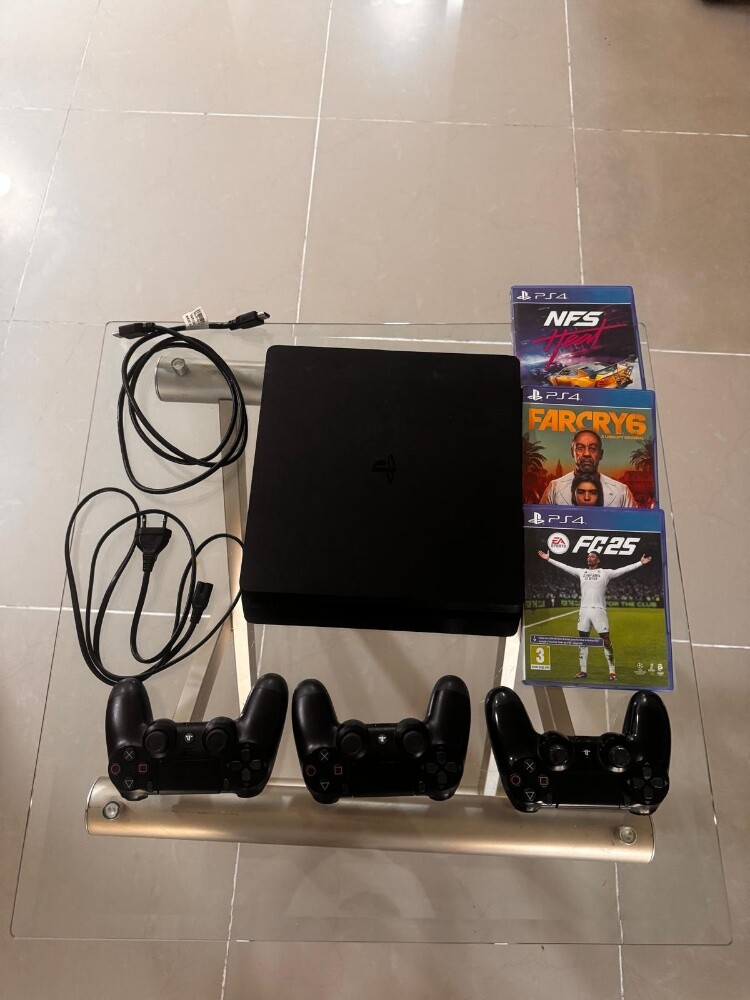 PS4 + 16 games - 2