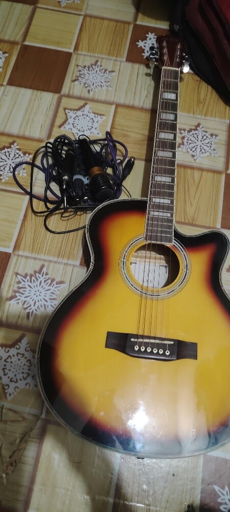 AXE acoustic/semi-acoustic guitar - 7