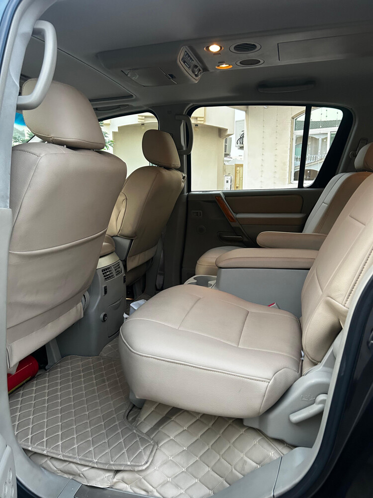 Infiniti QX56  - 8