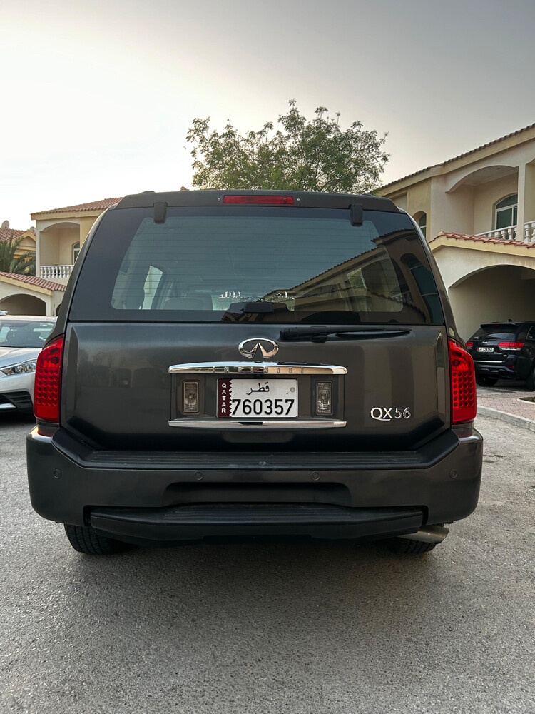 Infiniti QX56  - 3