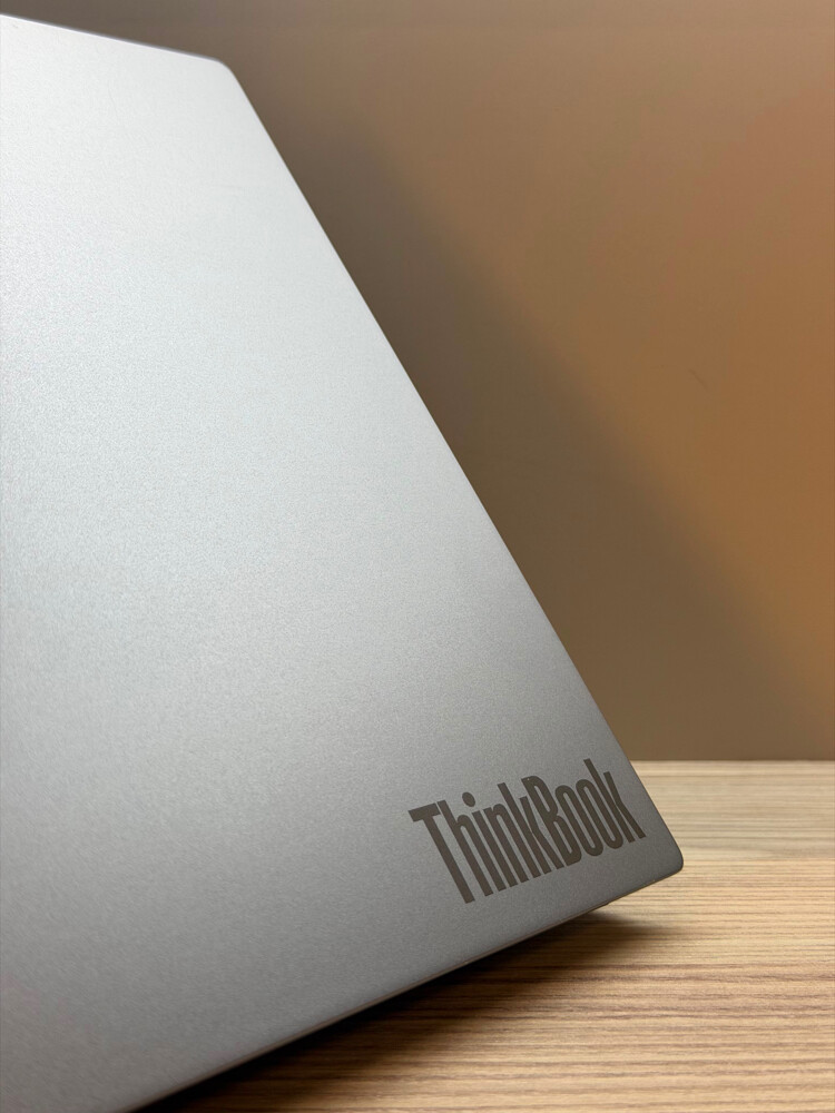 Lenovo ThinkBook - 3