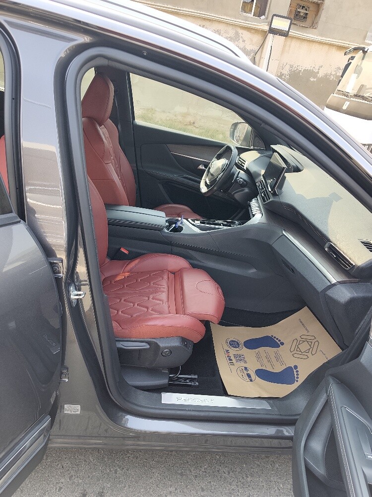 Zero Accident Peugeot 5008 GT 2024 - 7