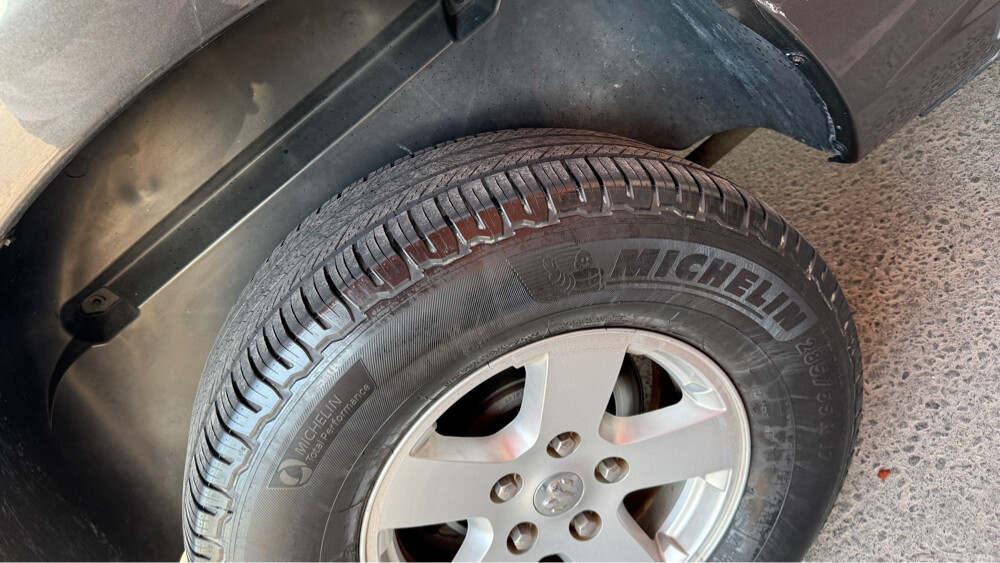 RAM 129000 km only full insurance  - 15