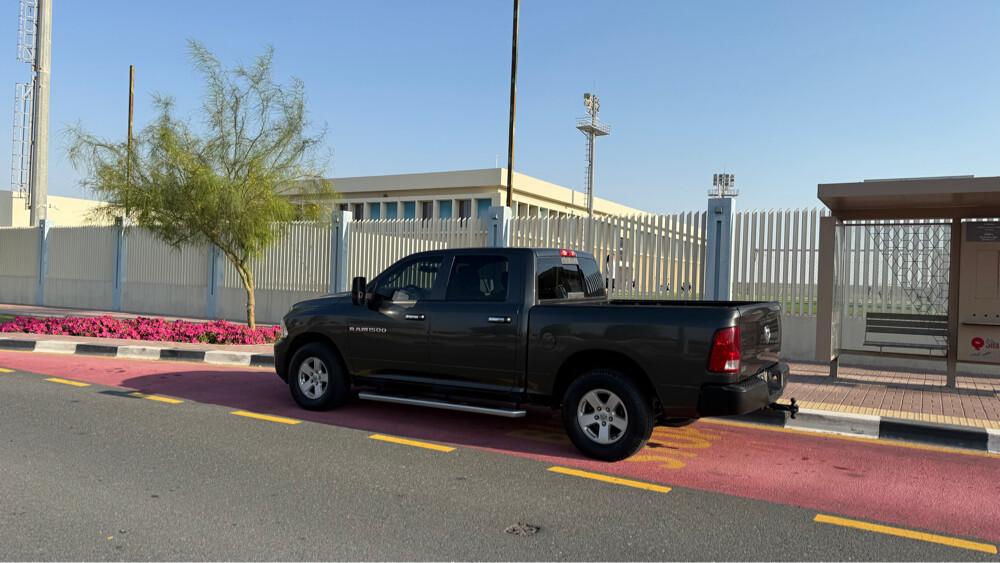 RAM 129000 km only full insurance  - 6