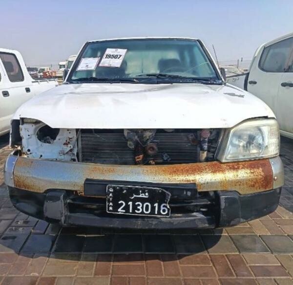 NISSAN PICKUP 2400 2010 MODEL - 2