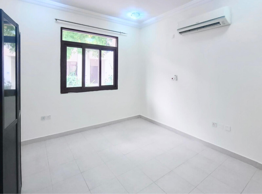 7 BR villa for rent in Abu Hamour  - 7