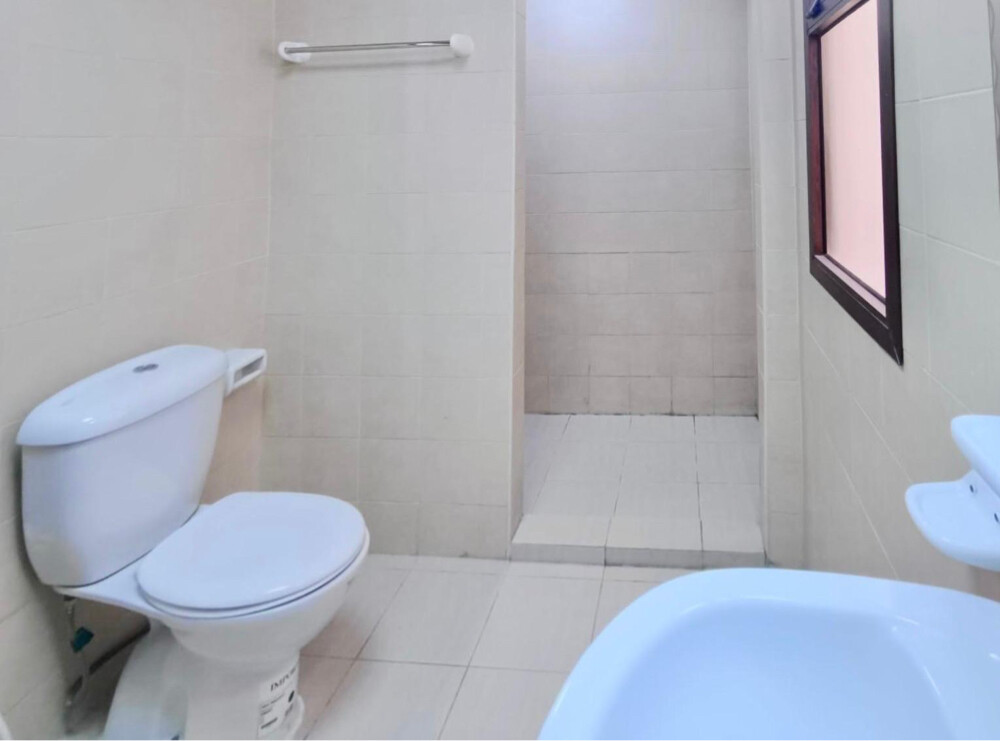 7 BR villa for rent in Abu Hamour  - 8
