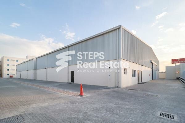 Warehouse in Industrial Area - 4