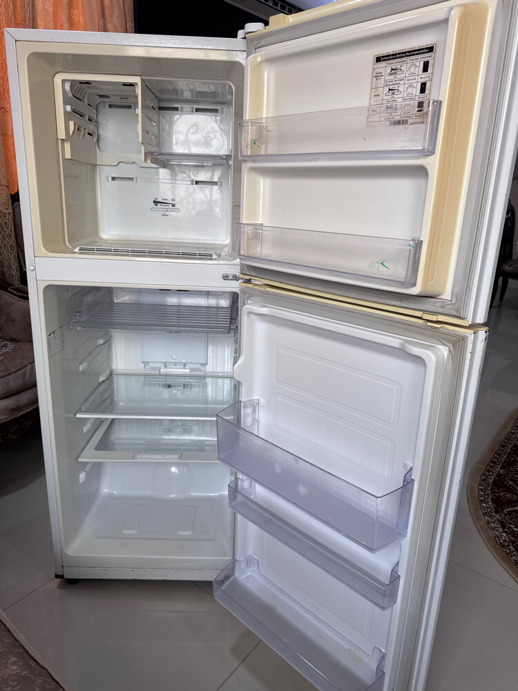 Samsung White Refrigerator - 2