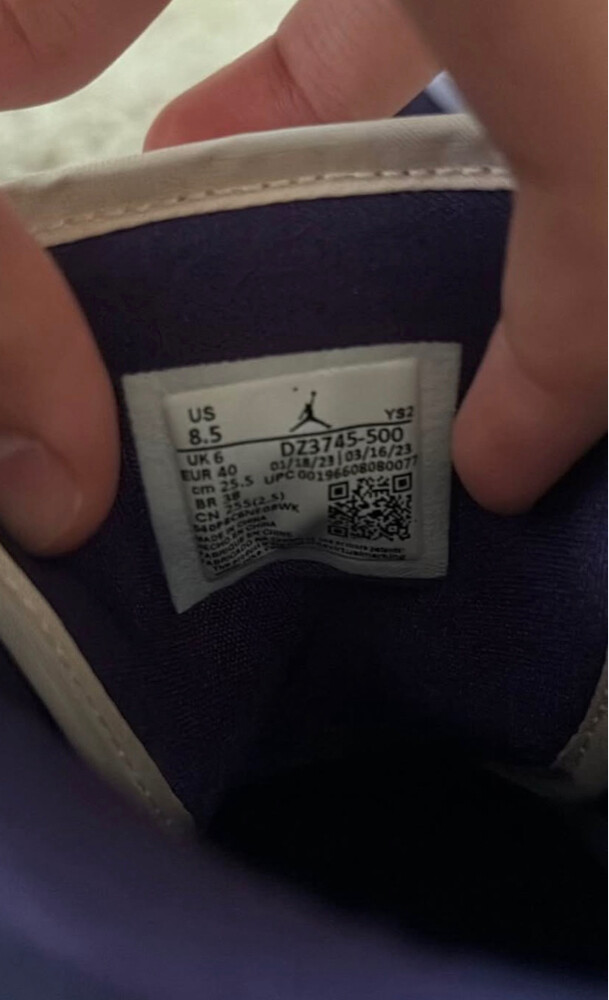 Nike Air Jordan 1 Mid Women’s - 3
