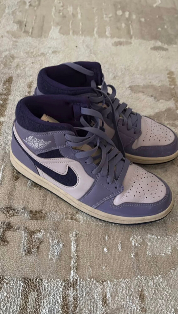 Nike Air Jordan 1 Mid Women’s - 4