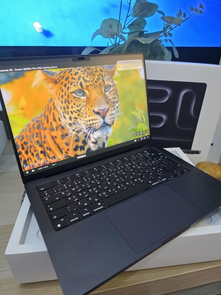 16/1TB 14" Macbook Pro M4 Black - 5