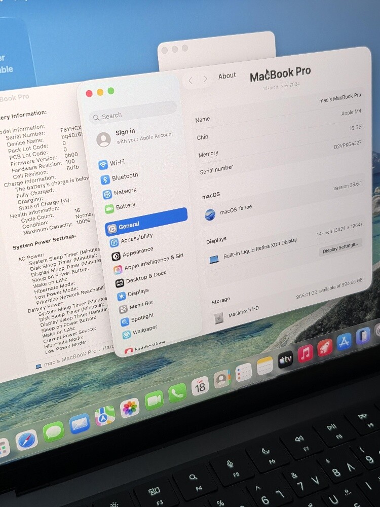 16/1TB 14" Macbook Pro M4 Black - 3