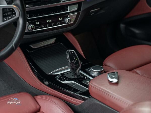 BMW X4 30i - 11