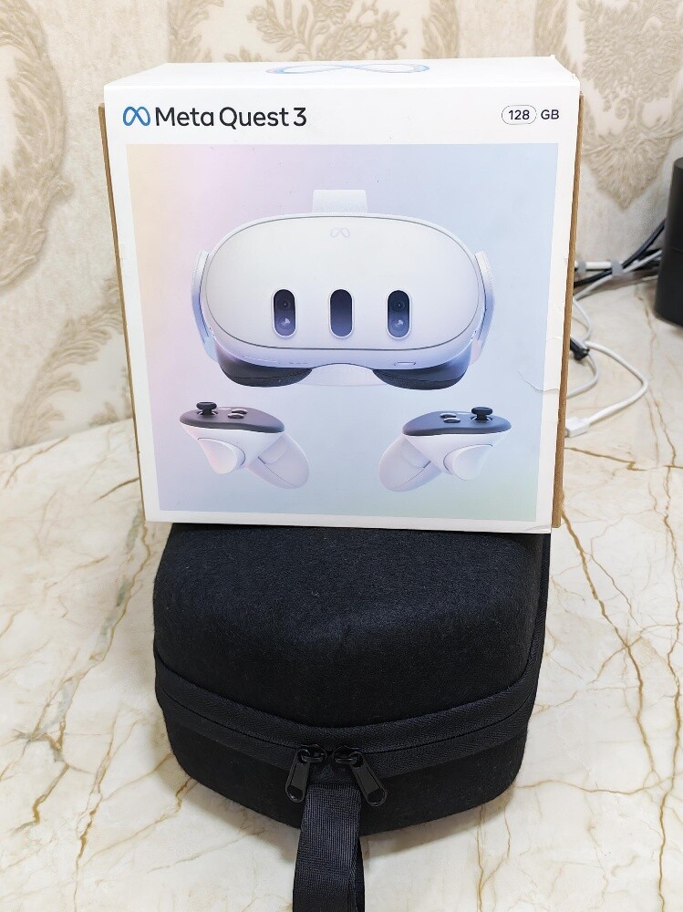 New VR Quest 3 with all accessories - 1
