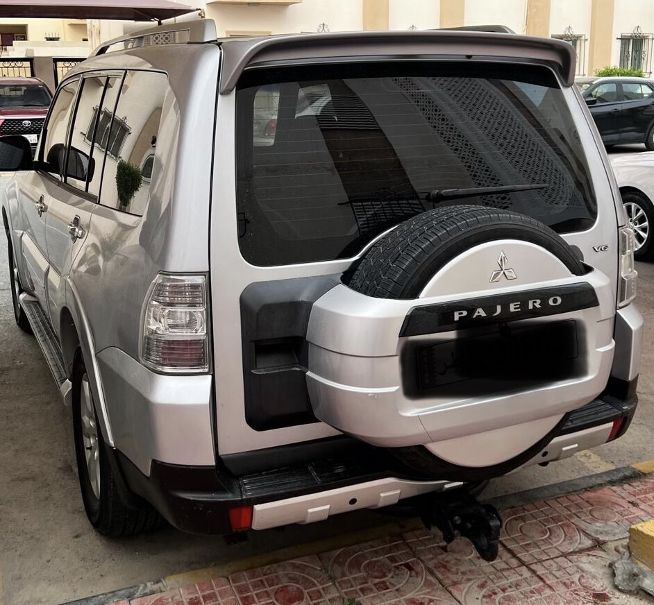 PAJERO PERFECT CONDITION  - 2