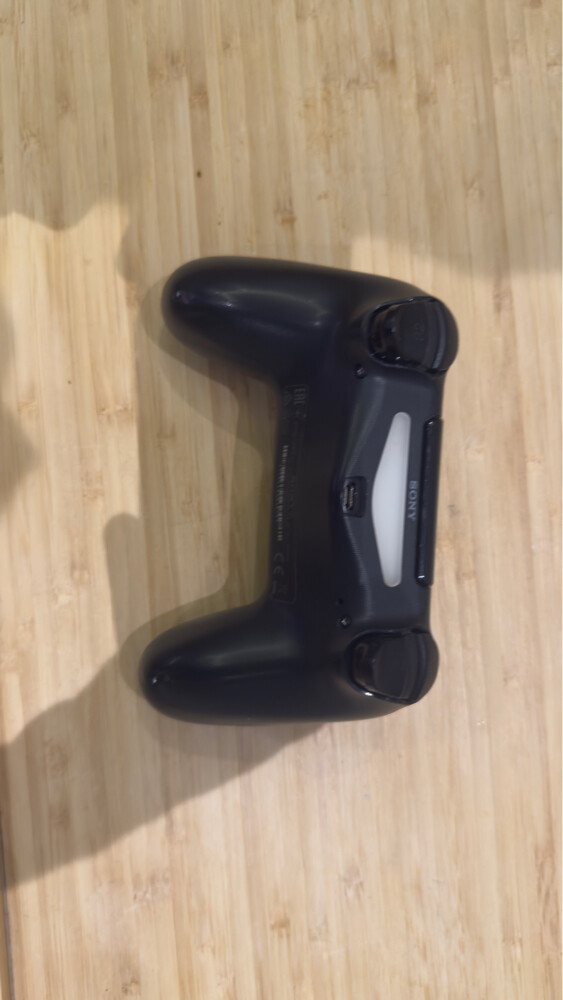 PS4 controller - 2