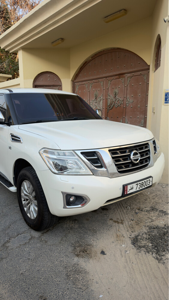 Nissan Patrol 2015 SE V8 Sunroof - 1