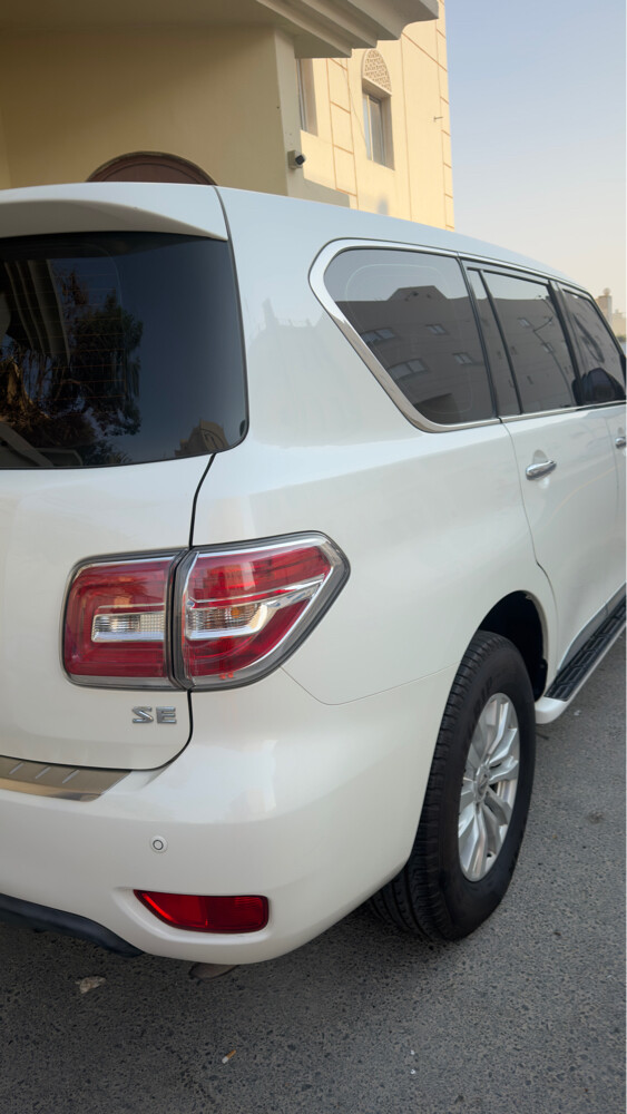 Nissan Patrol 2015 SE V8 Sunroof - 13