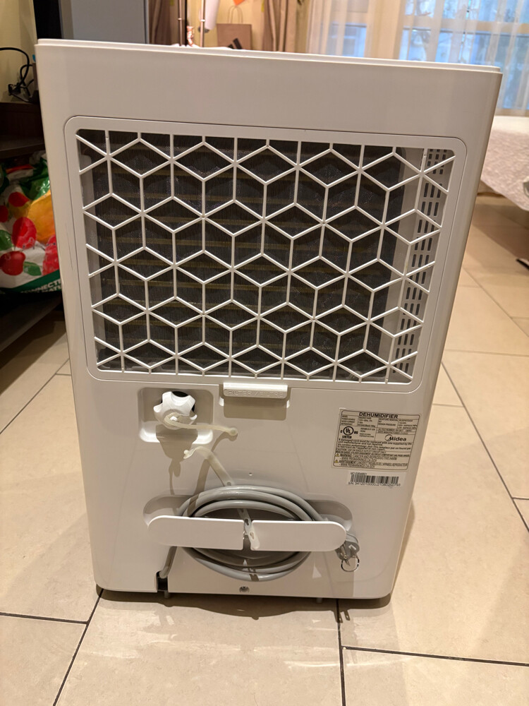 Midea, 50-pint dehumidifier - 7