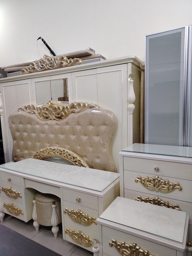 FOR SALE COMPLETE BEDROOM SET - 7