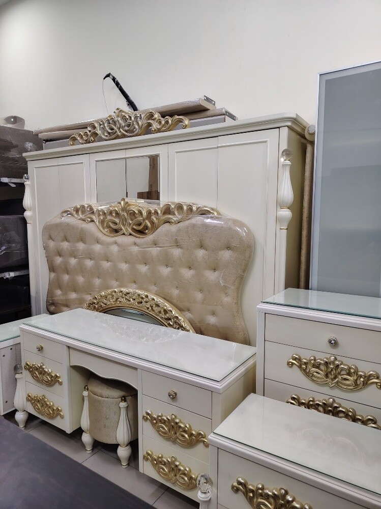 FOR SALE COMPLETE BEDROOM SET - 6