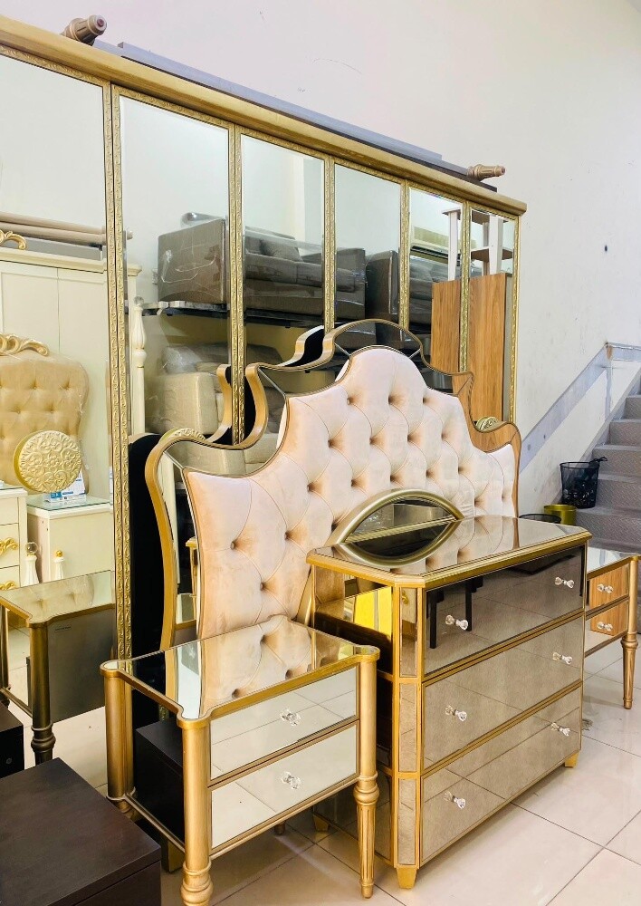 FOR SALE COMPLETE BEDROOM SET - 1