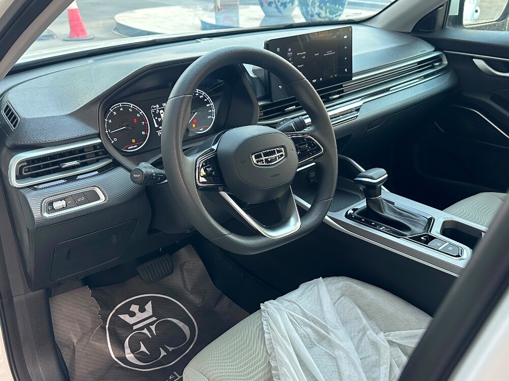 Geely Emgrand 2026 - 14