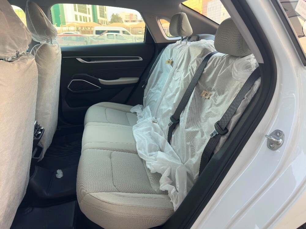 Geely Emgrand 2026 - 8