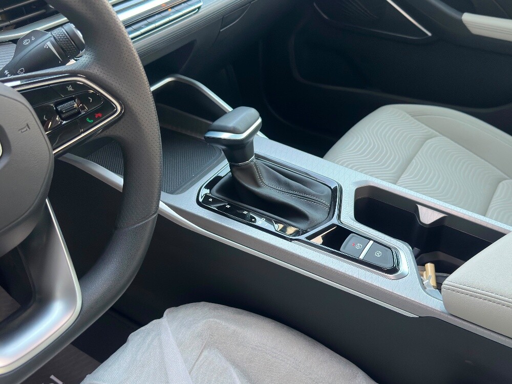 Geely Emgrand 2026 - 13