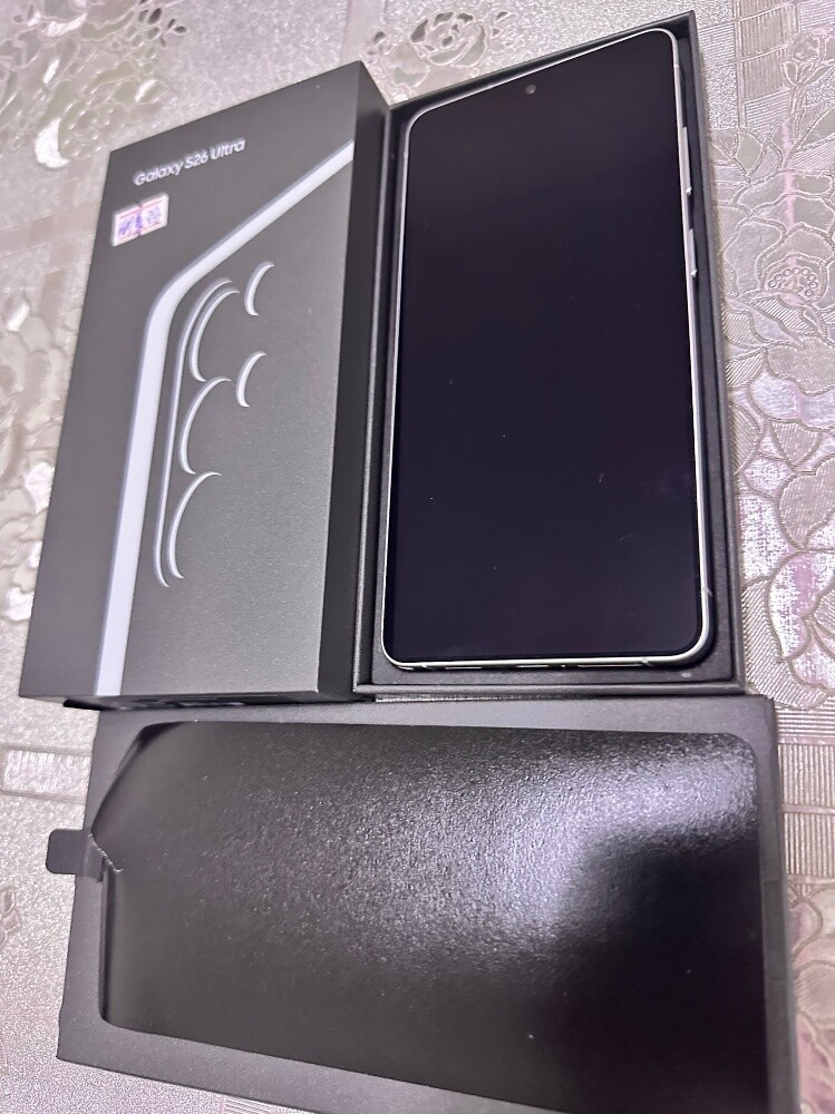 Samsung Galaxy S26 Ultra — For Sale - 3