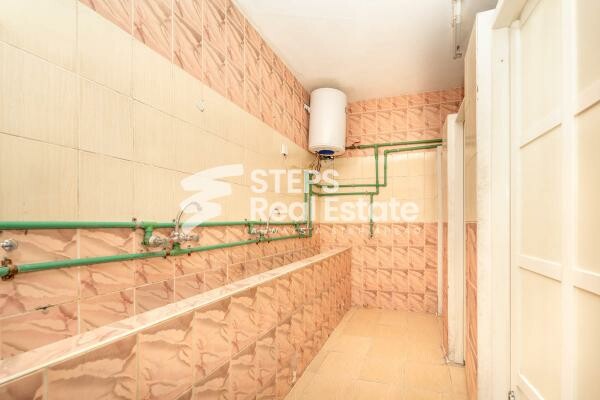 Spacious 30 Rooms | Industrial Area - 10