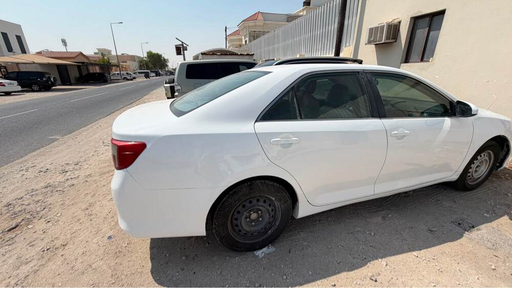 سيارة تويوتا كامري - 1