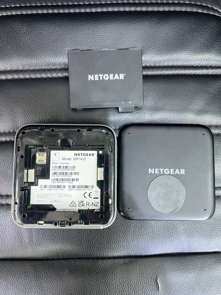 Netgear M7 Pro used 1 month - 12