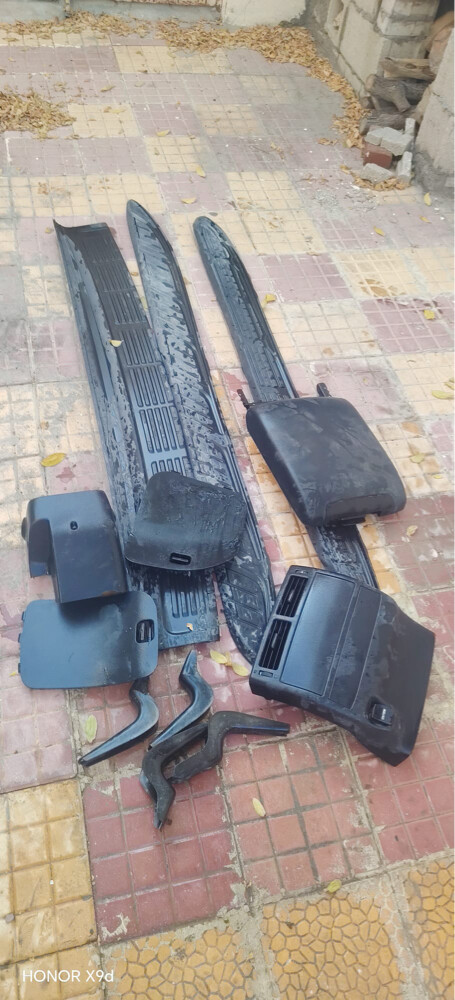 قطع غيار لاند كروزر  - 1