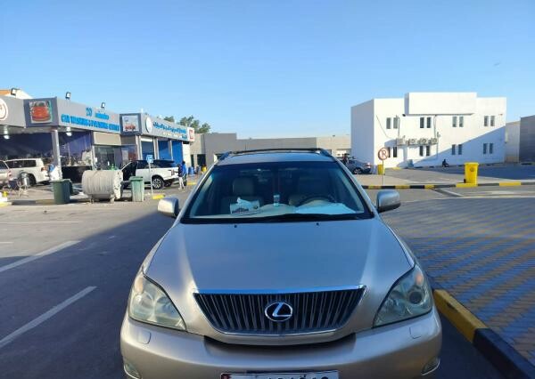 للبيع سيارة لكزس ار اكس 350 - 1