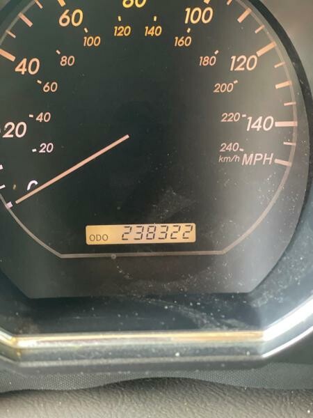 للبيع سيارة لكزس ار اكس 350 - 4