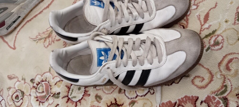 Adidas. - 6