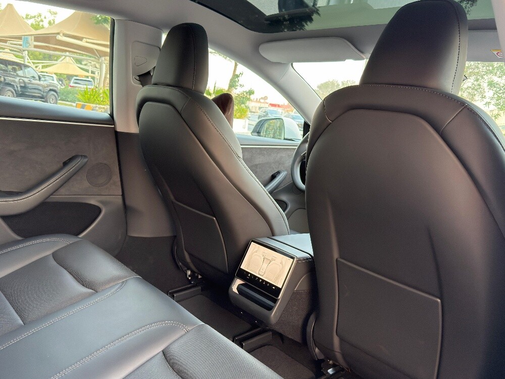 Tesla Model 3 2025 - 9