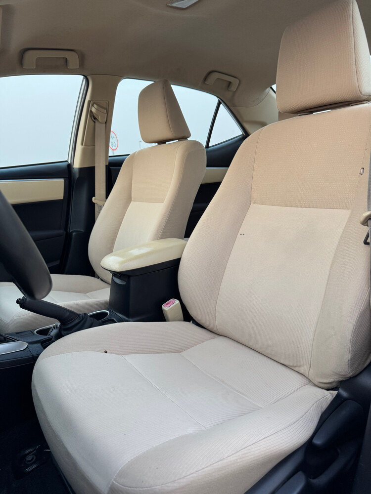 Toyota Corolla - 2