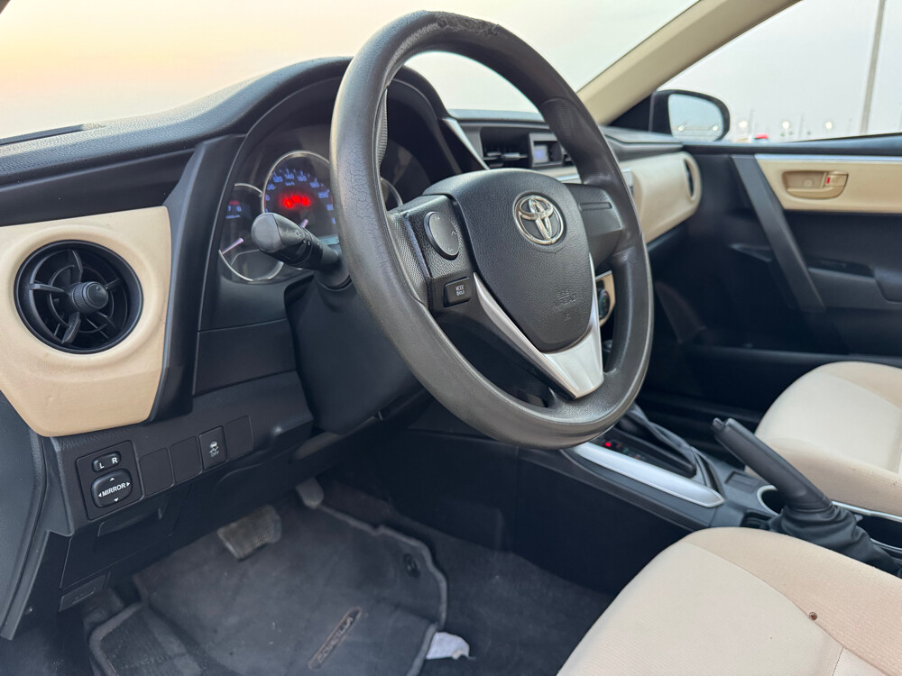 Toyota Corolla - 4