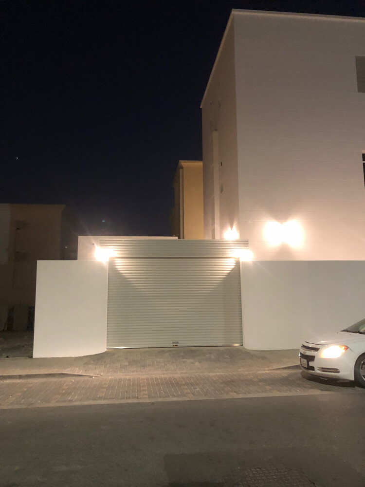 للبيع فيلا جديدة الوكير - 30