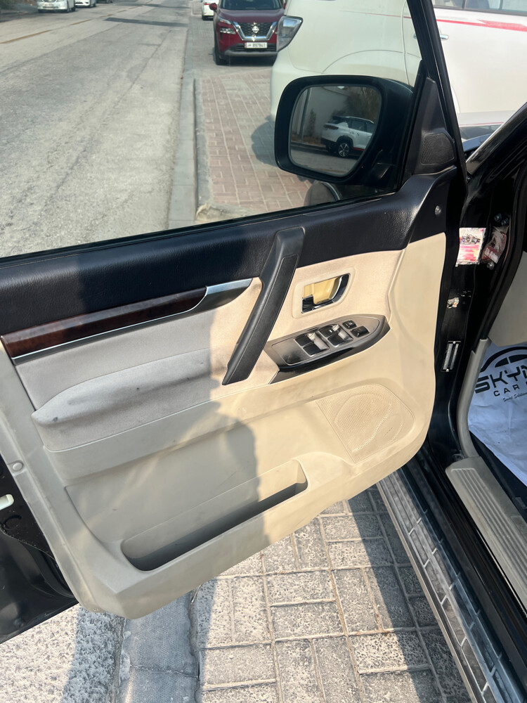 Pajero 3.5 2012 Good Condition  - 19
