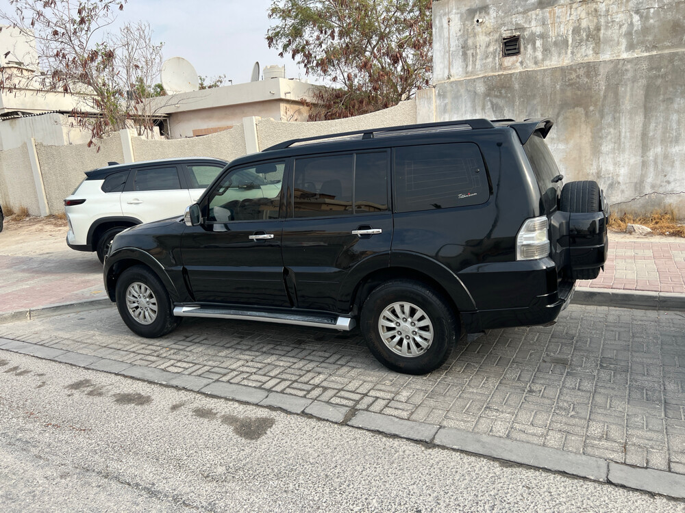 Pajero 3.5 2012 Good Condition  - 8